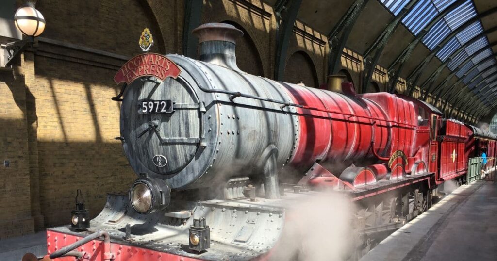 Hogwarts Express en Hogsmade, uno de los lugares donde se grabó Harry Potter en Inglaterra