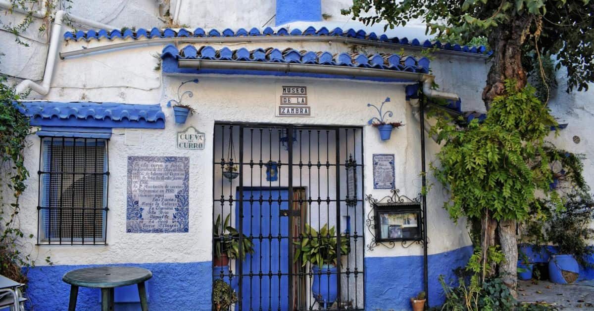 Cueva del barrio del Sacromonte en Granada, España