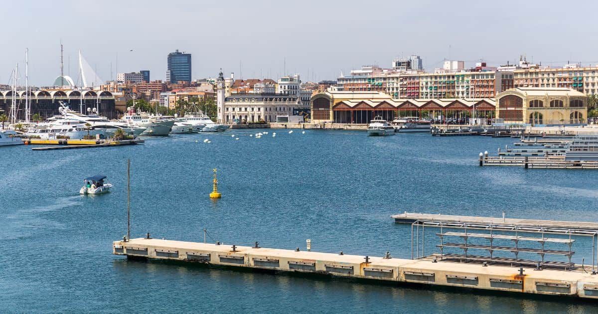 El Puerto de Valencia y la Marina Real​, España