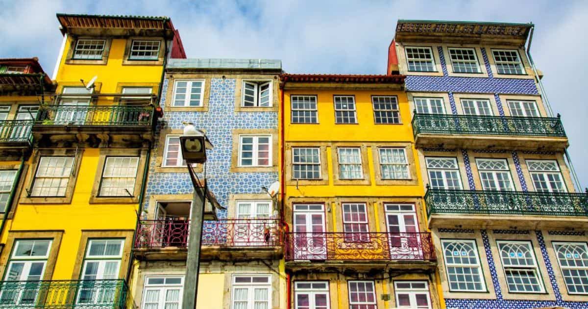 El barrio de la Ribeira en Oporto, Portugal