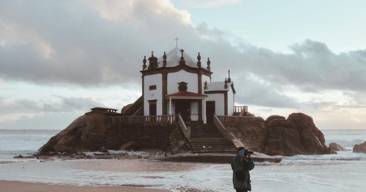 La capela do senhor da pedra o capilla del señor de piedra en oporto, portugal